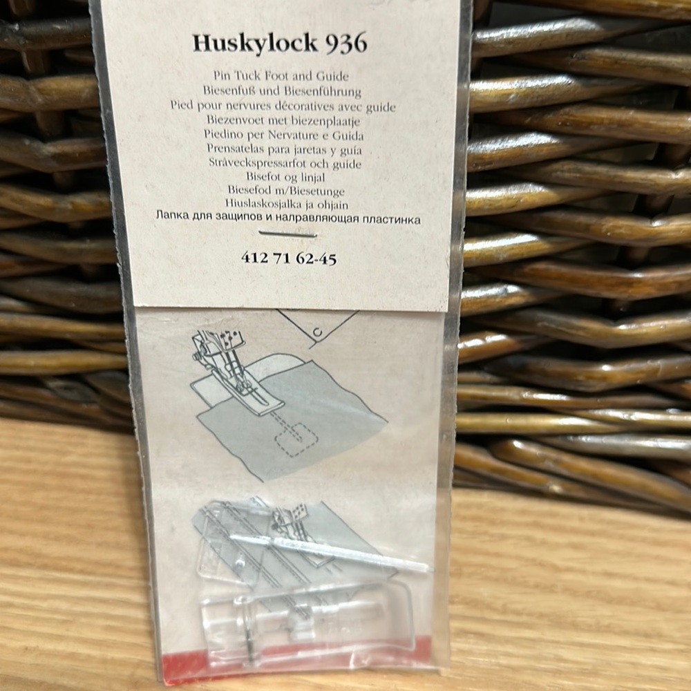 Huskylock 936 pin